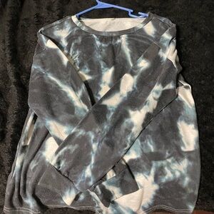 Cute long sleeve tie dye shirt